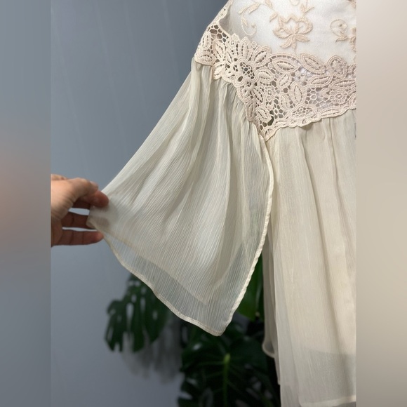 🛍️Isabell Rodriguez open sleeve sheer top excellent condition - Picture 2 of 8